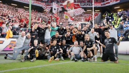  柏林联合防线崩盘遭重创，大比分失利让保级形势危急