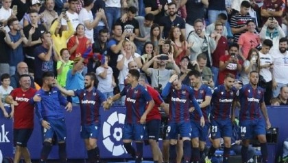  圣埃蒂安主场被逼平防守漏洞暴露亟待解决  