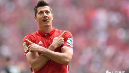  拜仁慕尼黑与多特蒙德上演进球大战平分秋色  