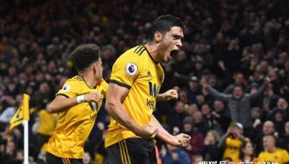  马丁内利梅开二度破热刺大门  